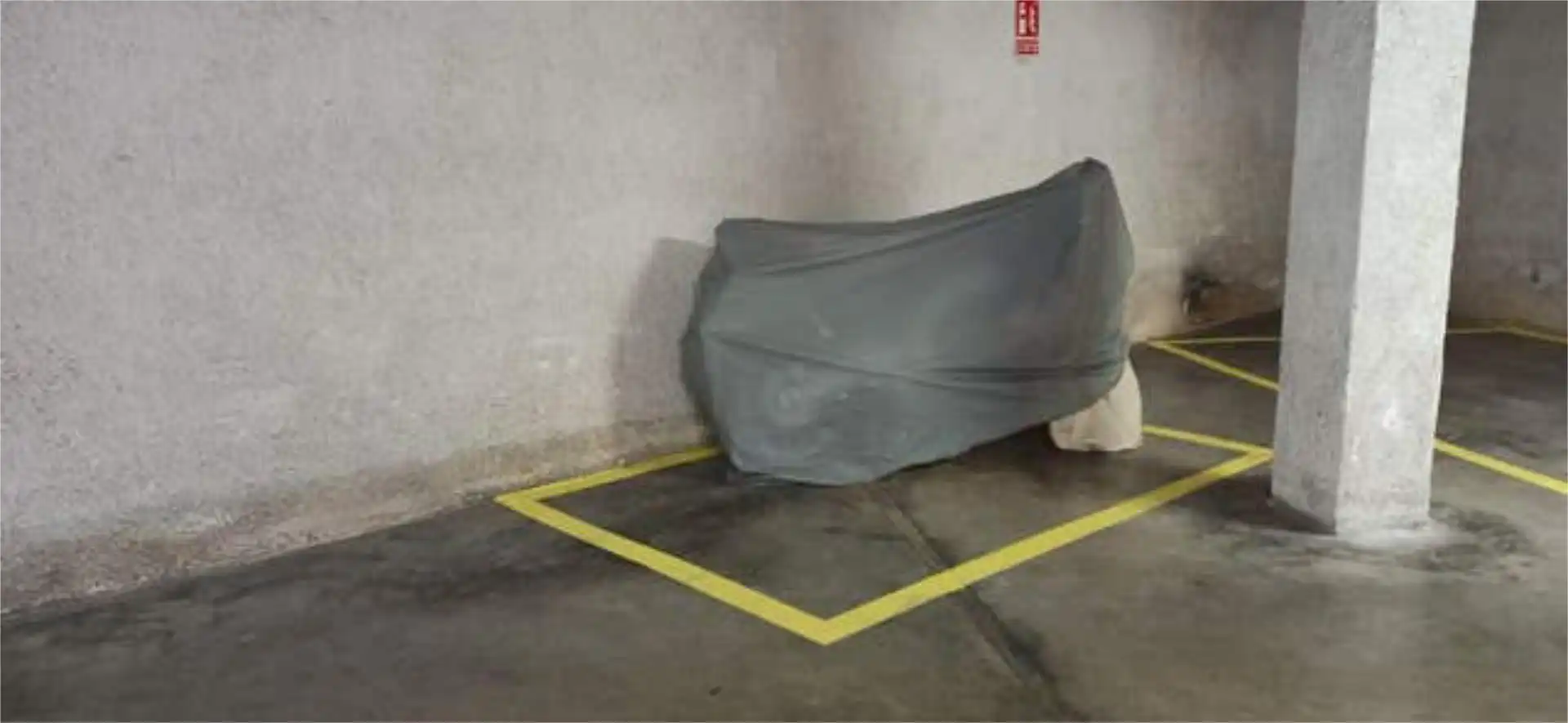 Garaje de alquiler en Torrefiel Parking de Garaje de alquiler en Valencia