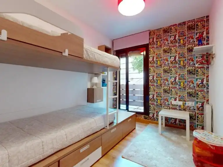 Wohnung zum Verkauf in Calle Hinojo, 18, Sta. Marina - San Andrés - San Pablo - San Lorenzo Schlafzimmer von Wohnung zum Verkauf in Córdoba Capital mit Klimaanlage