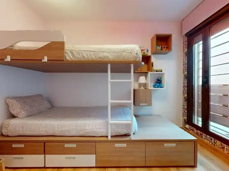 Wohnung zum Verkauf in Calle Hinojo, 18, Sta. Marina - San Andrés - San Pablo - San Lorenzo Schlafzimmer von Wohnung zum Verkauf in Córdoba Capital mit Klimaanlage