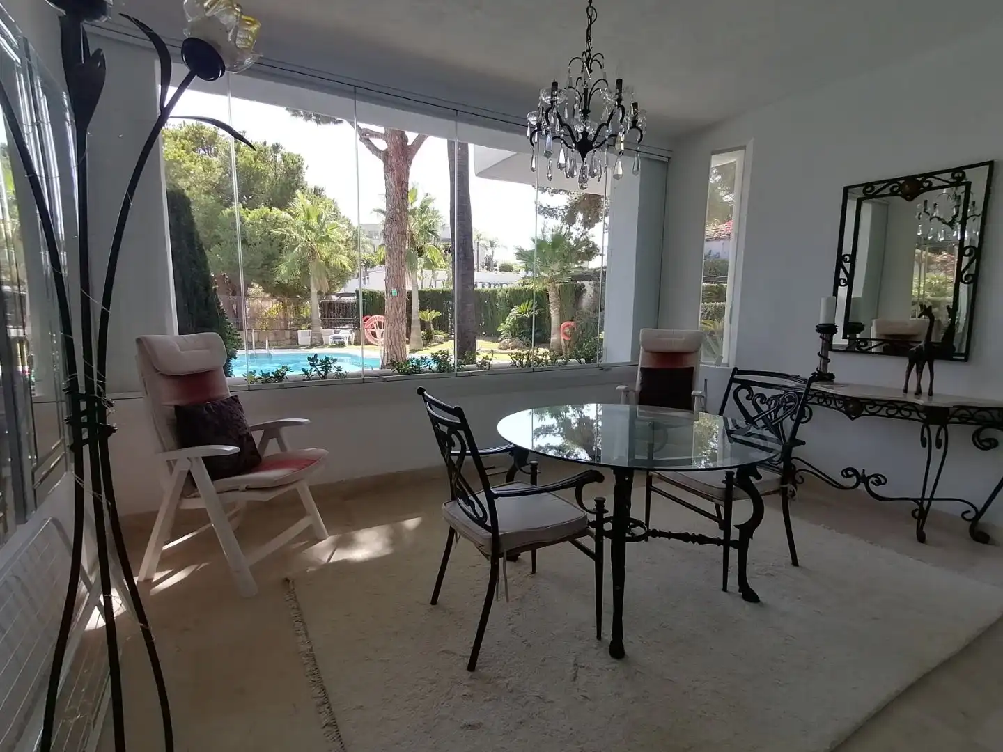 Piso en venta en Calle Incosol, 40, Río Real Comedor de Piso en venta en Marbella con Aire acondicionado, Calefacción y Terraza