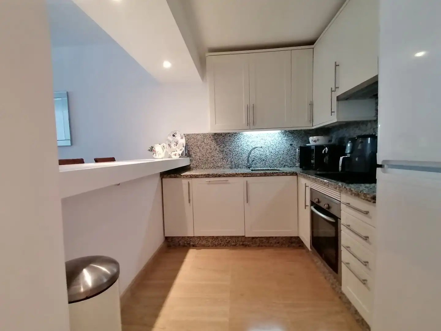 Piso en venta en Calle Incosol, 40, Río Real Cocina de Piso en venta en Marbella con Aire acondicionado, Calefacción y Terraza