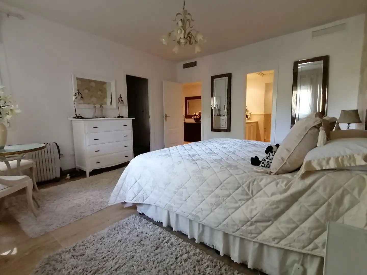 Piso en venta en Calle Incosol, 40, Río Real Habitación de Piso en venta en Marbella con Aire acondicionado, Calefacción y Terraza