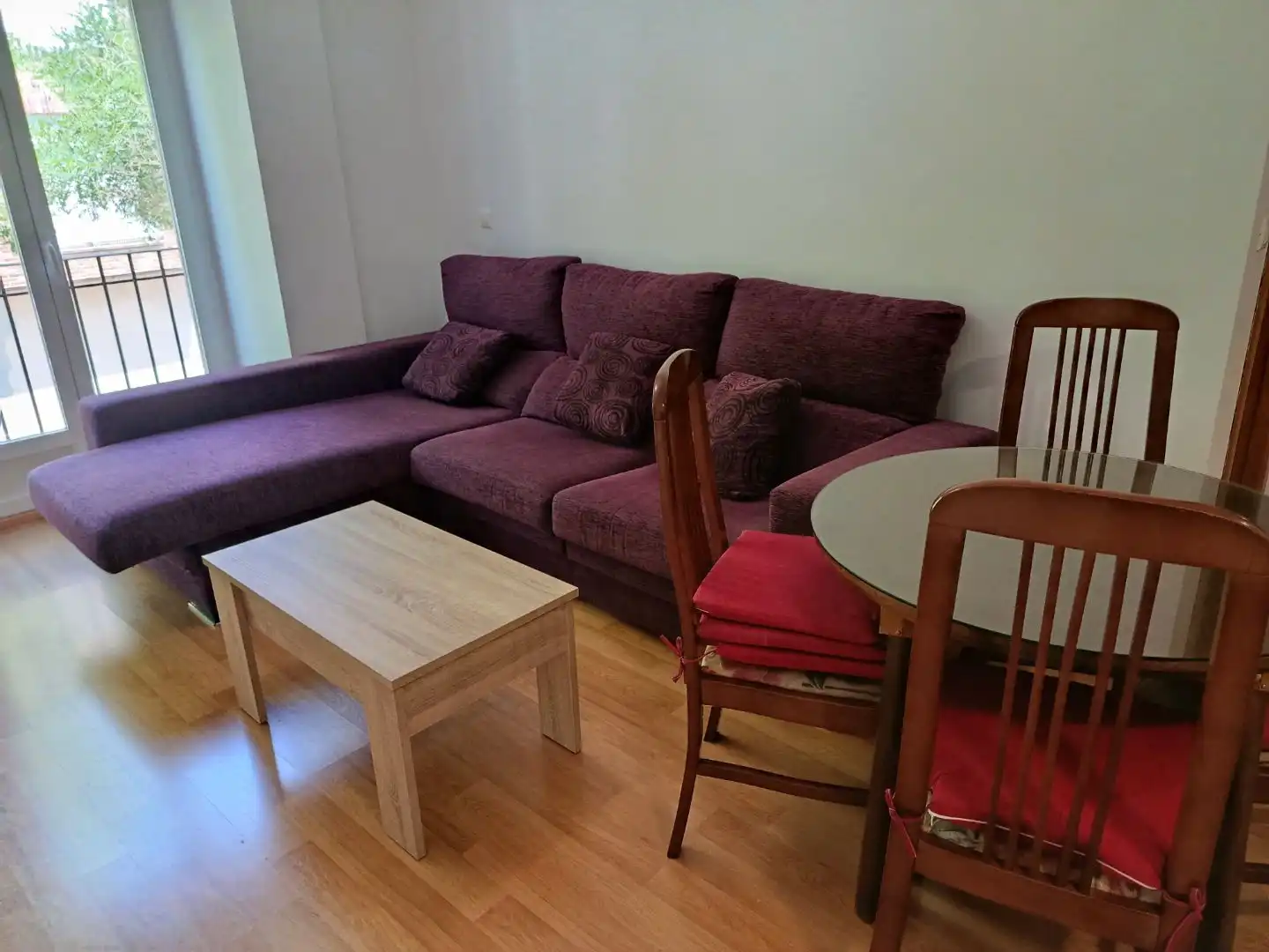 Sala de estar de Apartamento de alquiler en Almansa con Aire acondicionado, Calefacción y Parquet
