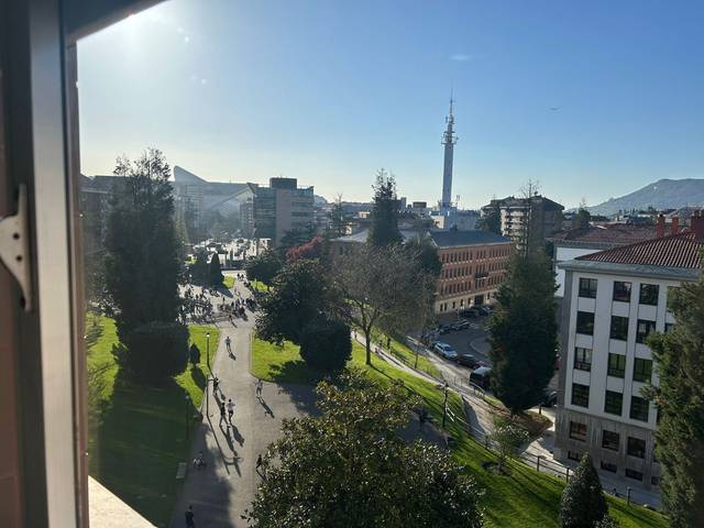 Piso en Venta en Calle Constantino Cabal, 7 en Llamaquique