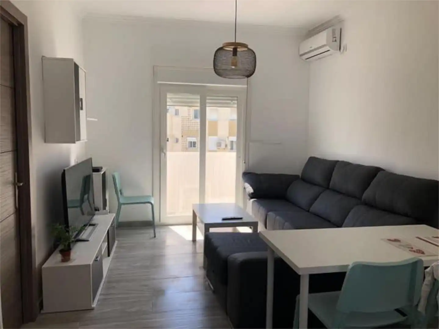 Flat for rent in El Retiro - La Vid Living room of Flat for rent in Jerez de la Frontera with Terrace and Furnished