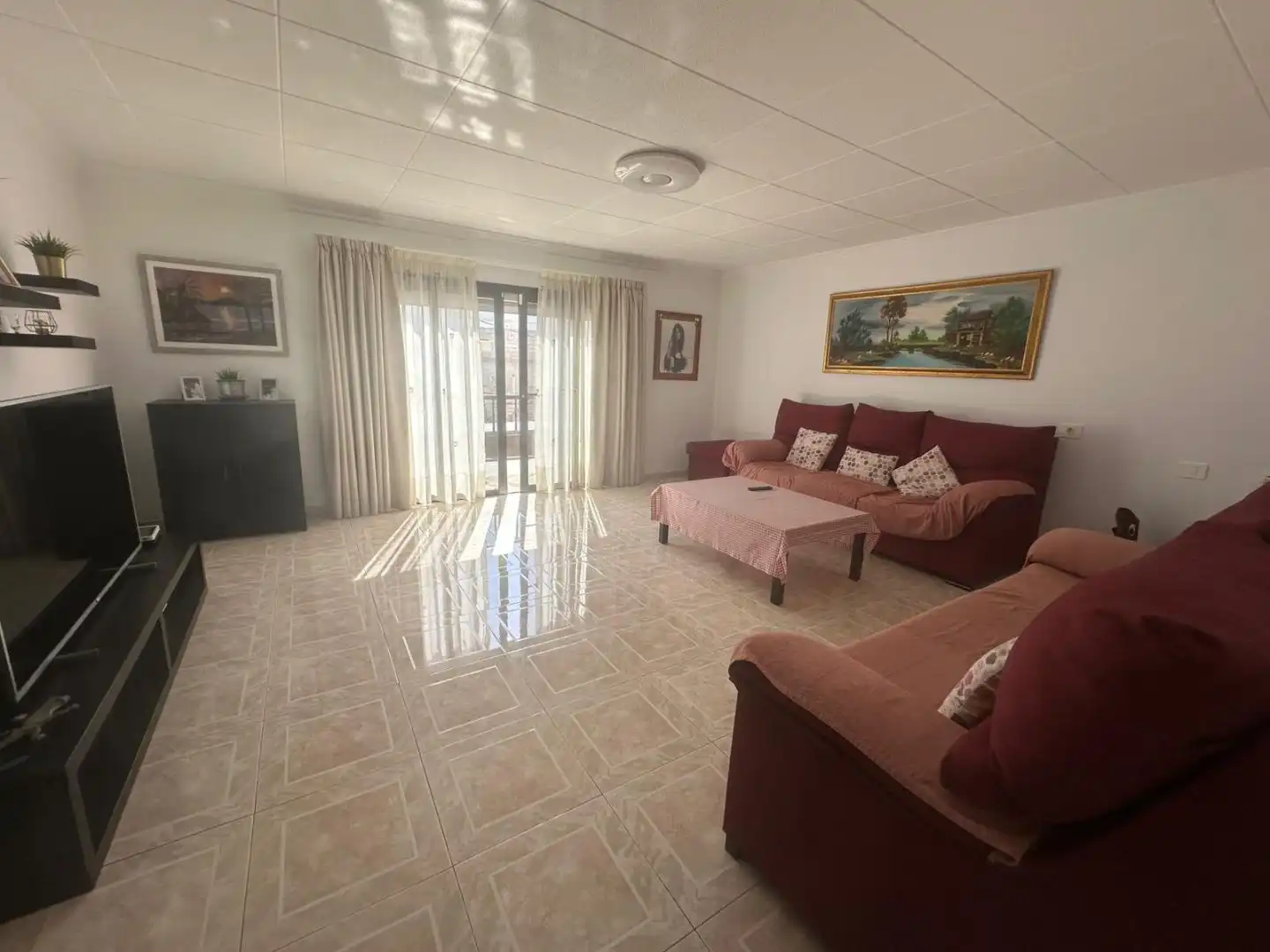 Casa adosada en venta en Calle Chafaris, 43, Valterra - Altavista Sala de estar de Casa adosada en venta en Arrecife con Terraza, Amueblado y Balcón
