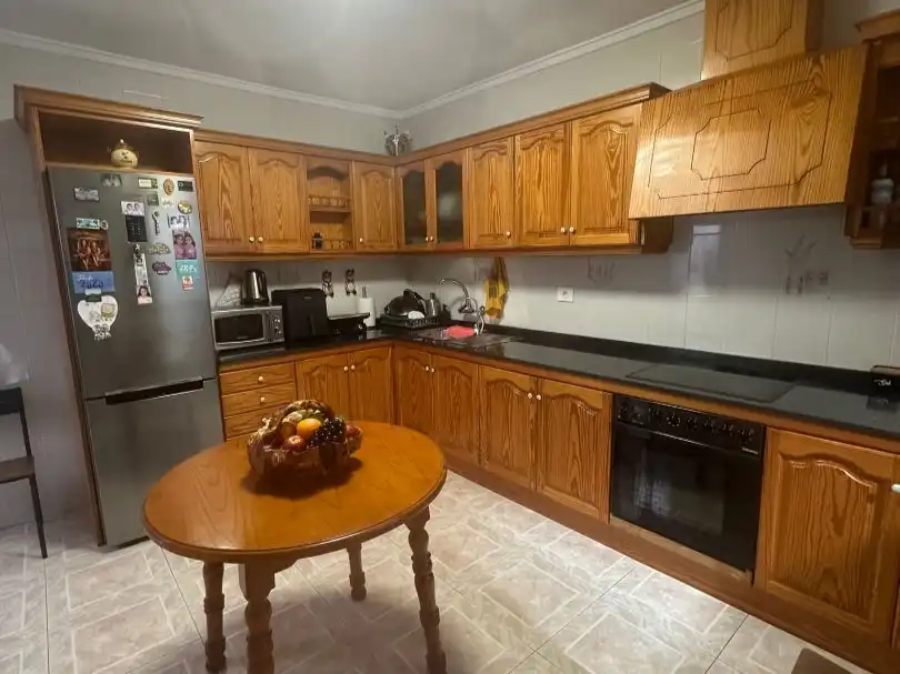 Casa adosada en venta en Calle Chafaris, 43, Valterra - Altavista Cocina de Casa adosada en venta en Arrecife con Terraza, Amueblado y Balcón