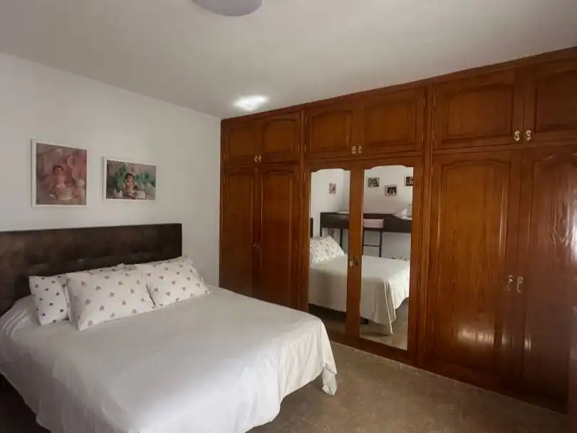 Casa adosada en venta en Calle Chafaris, 43, Valterra - Altavista Habitación de Casa adosada en venta en Arrecife con Terraza, Amueblado y Balcón