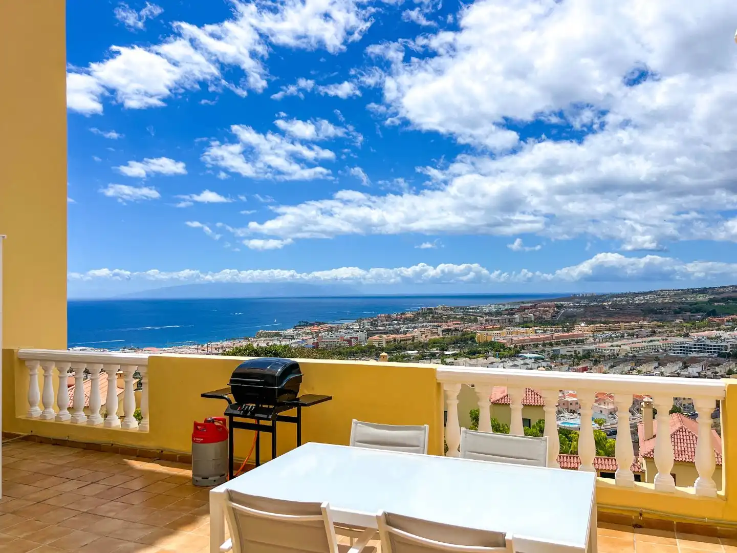 Wohnungen zum Verkauf in Calle Baleares, 8, Torviscas Centro y Alto Terrasse von Wohnungen zum Verkauf in Adeje mit Klimaanlage, Terrasse und Schwimmbad