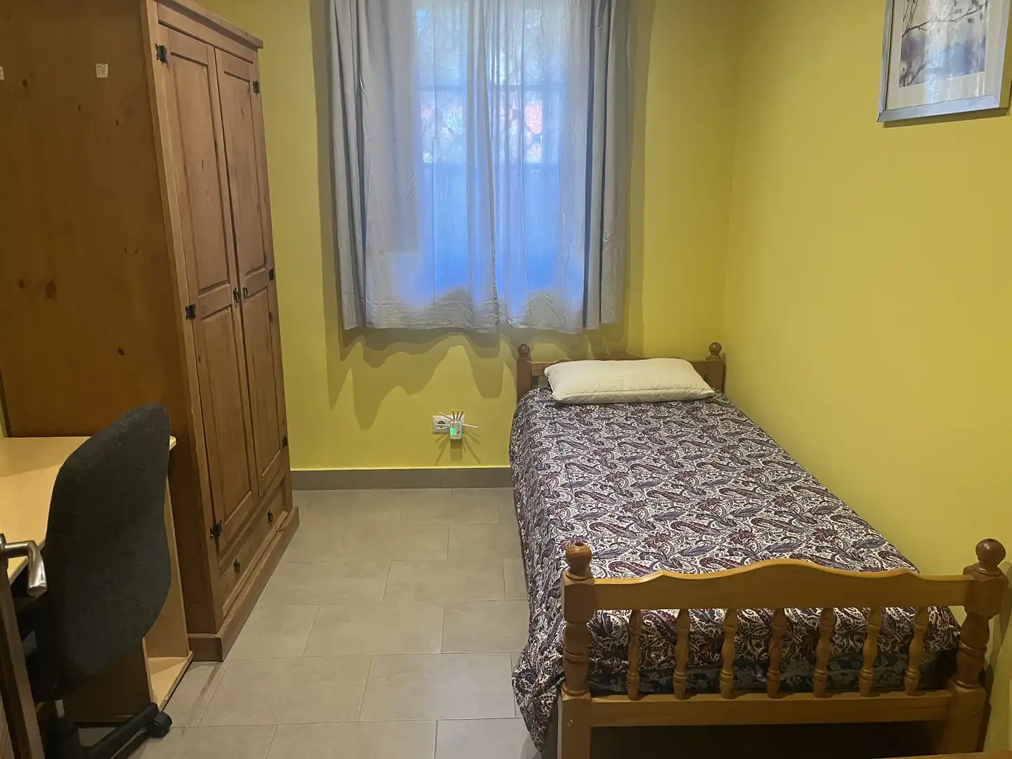 Zimmer in Avenida Cañada Real, 24, Los Molinos