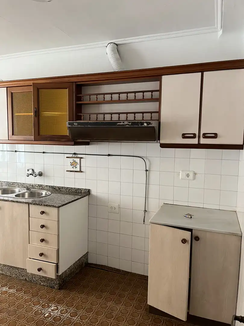 Einfamilien-Reihenhaus zum Verkauf in Rúa San Salvador, 56, Fajardo Küche von Einfamilien-Reihenhaus zum Verkauf in Ferrol mit Terrasse