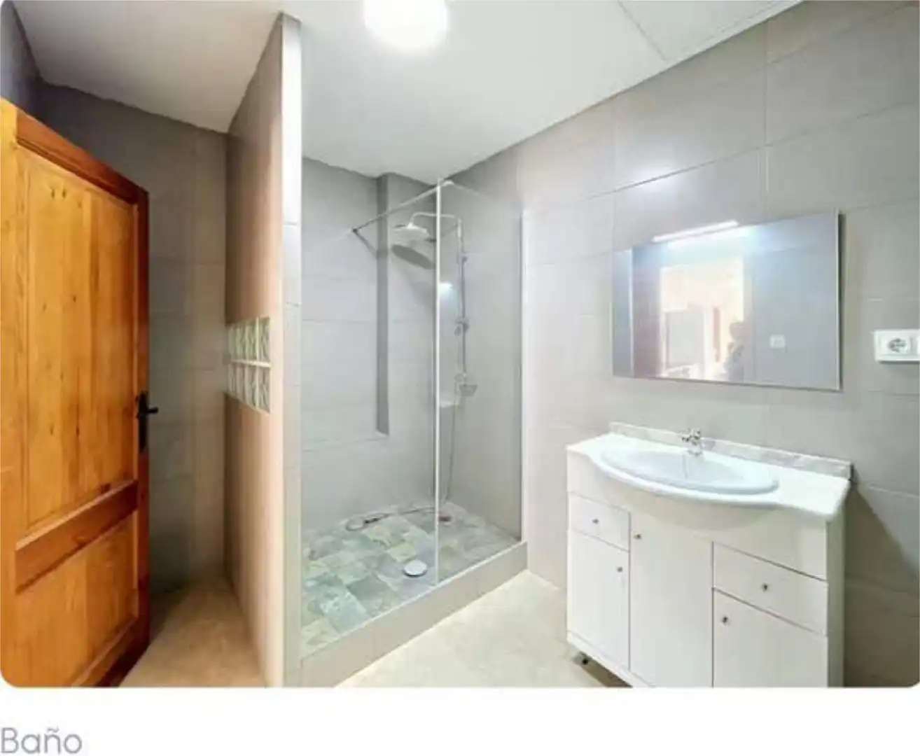 Wohnung zur Miete in Canyelles Badezimmer von Wohnung zur Miete in Canyelles mit Heizung, Terrasse und Haustiere erlaubt