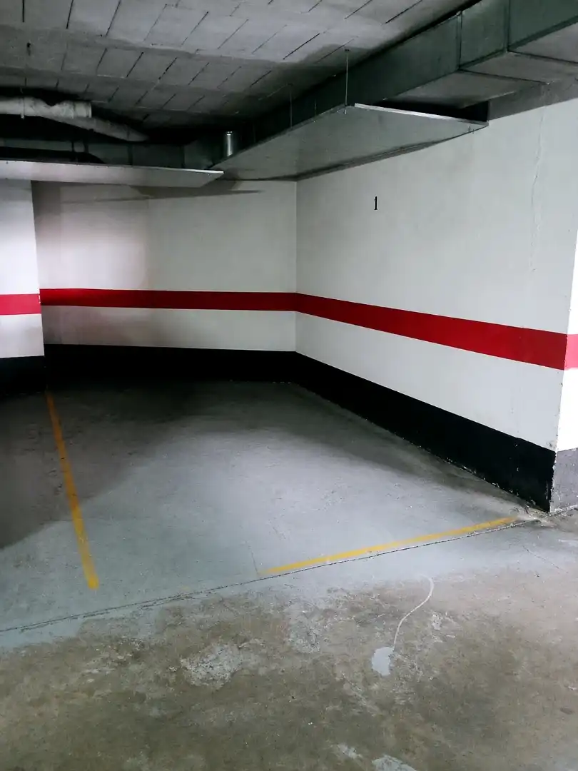 Parking de Piso en venta en María de Huerva con Calefacción, Terraza y Horno