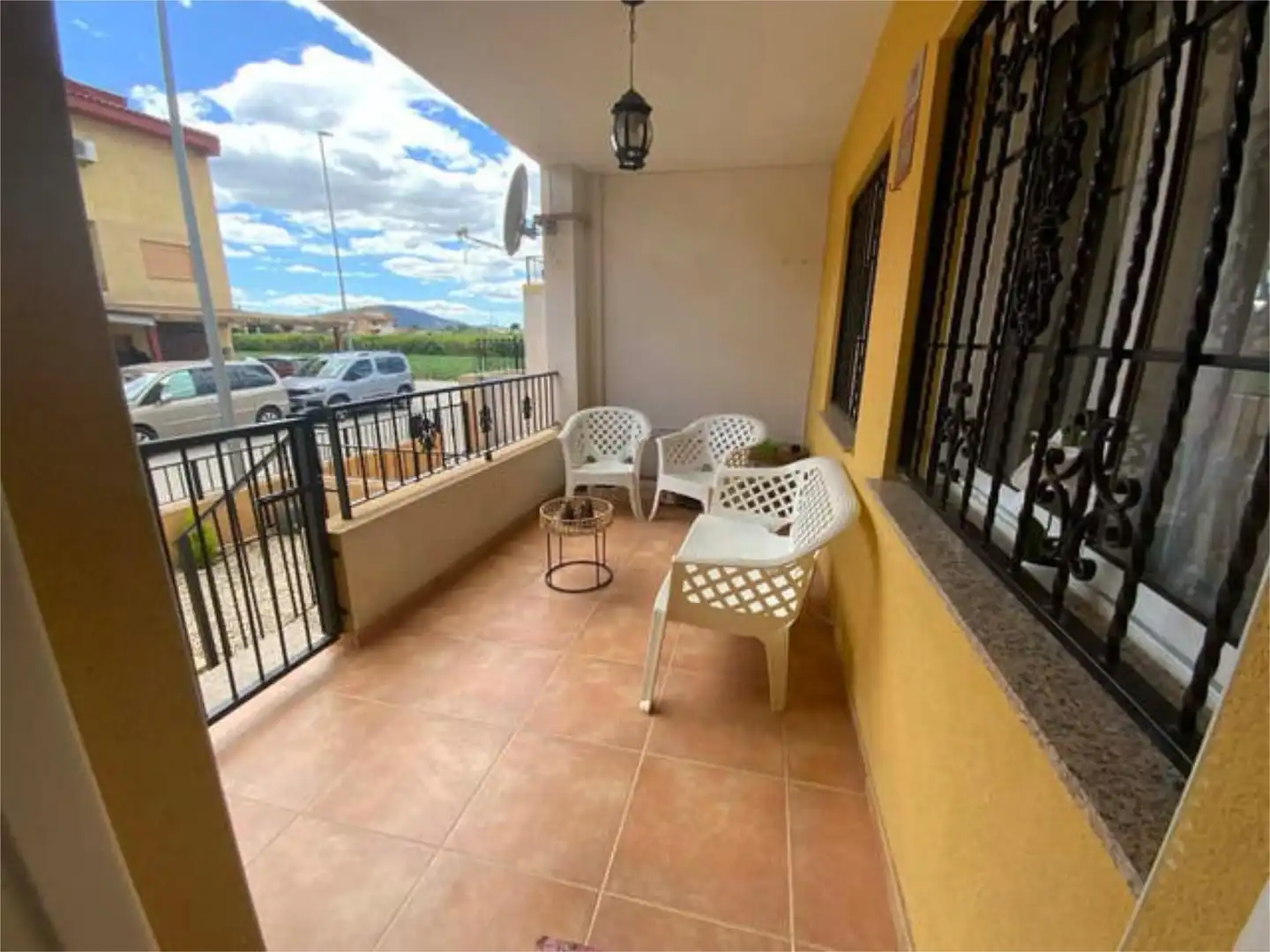 Piso en venta en Molins - Campaneta - San Bartolomé Terraza de Piso en venta en Orihuela con Jardín privado, Trastero y Piscina