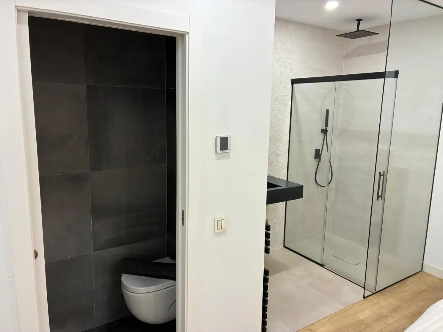 Badezimmer von Wohnung zur Miete in Málaga Capital mit Klimaanlage und Balkon