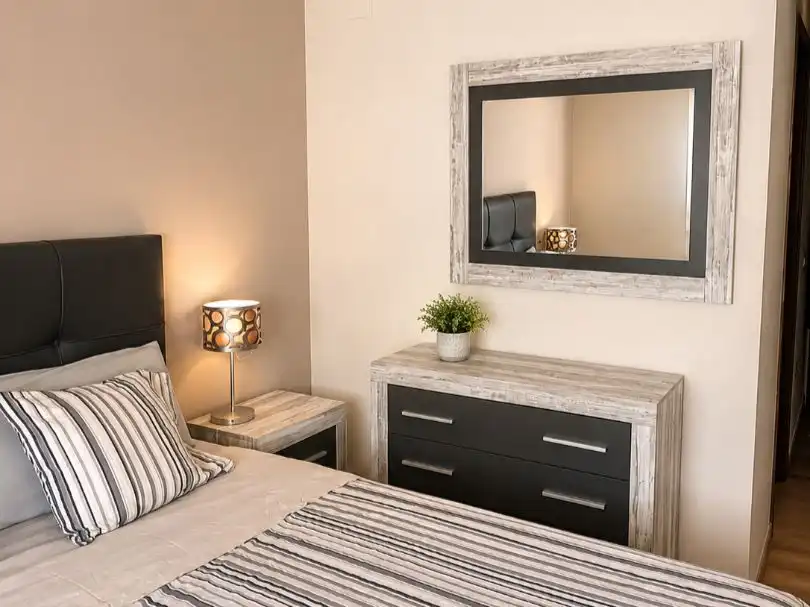 Schlafzimmer von Wohnungen zur Miete in Málaga mit Klimaanlage, Heizung und Privatgarten