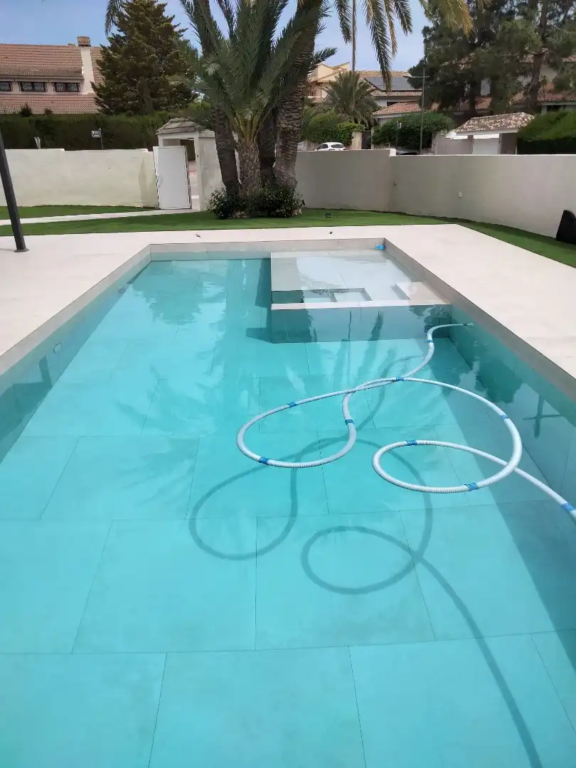 Piscina de Casa o chalet en venta en Godella con Aire acondicionado, Calefacción y Jardín privado