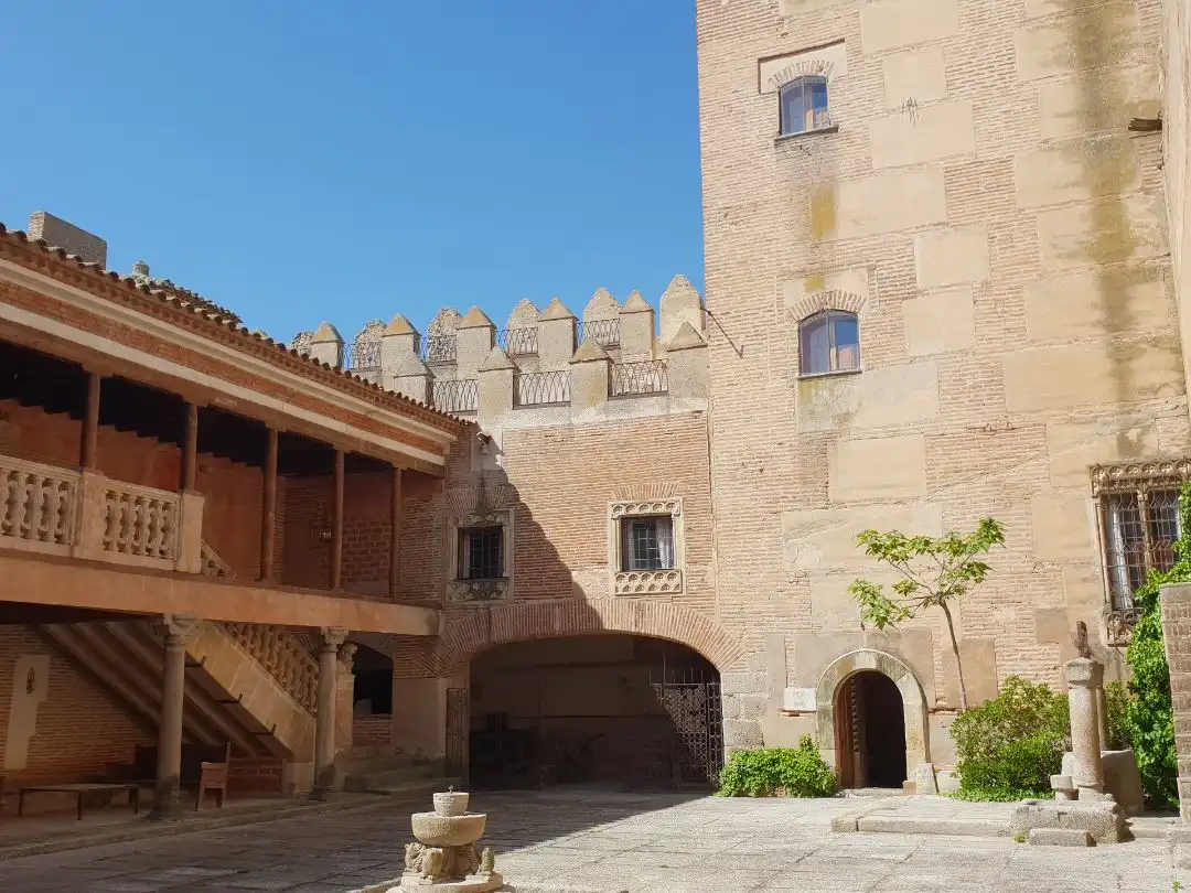 Vista exterior de Finca rústica en venta en Narros de Saldueña con Terraza y Amueblado