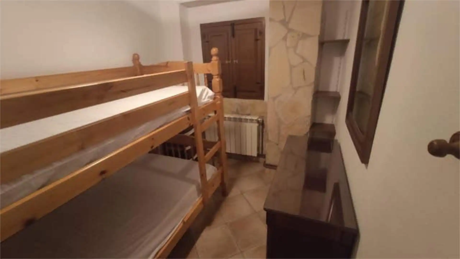 Habitación de Casa o chalet de alquiler en Castillo de Locubín con Jardín privado y Piscina