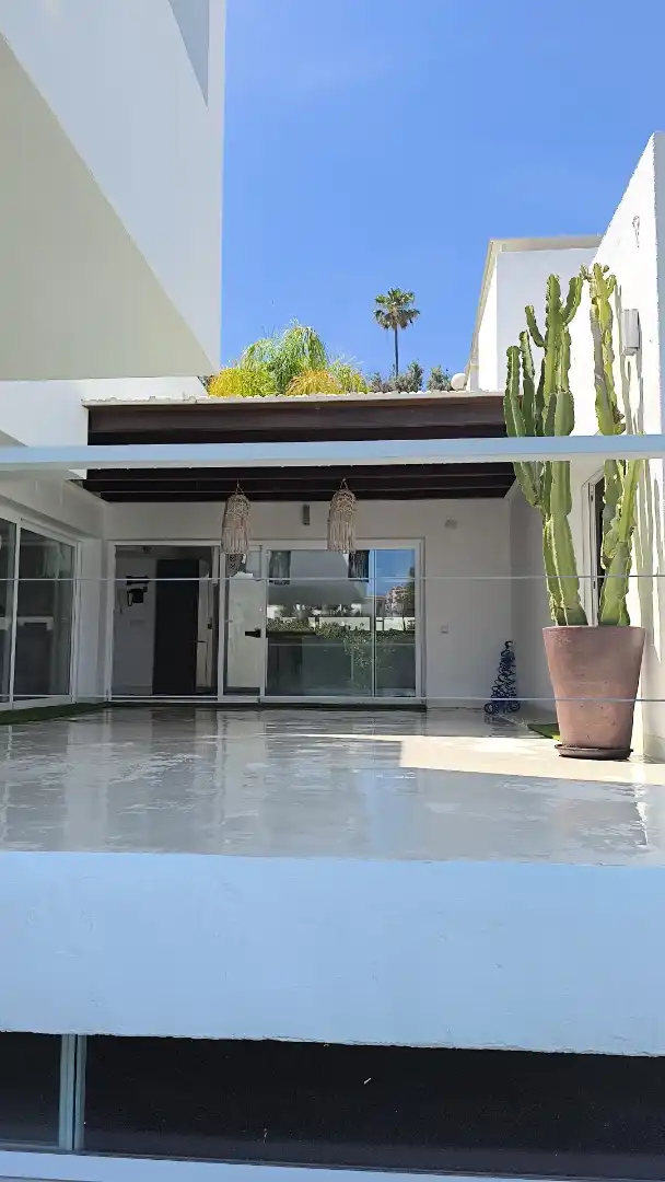 Casa o chalet de alquiler en Arrabal Sector 23, 33, Hipódromo - Cerrado del Águila Terraza de Casa o chalet de alquiler en Mijas con Aire acondicionado, Calefacción y Jardín privado