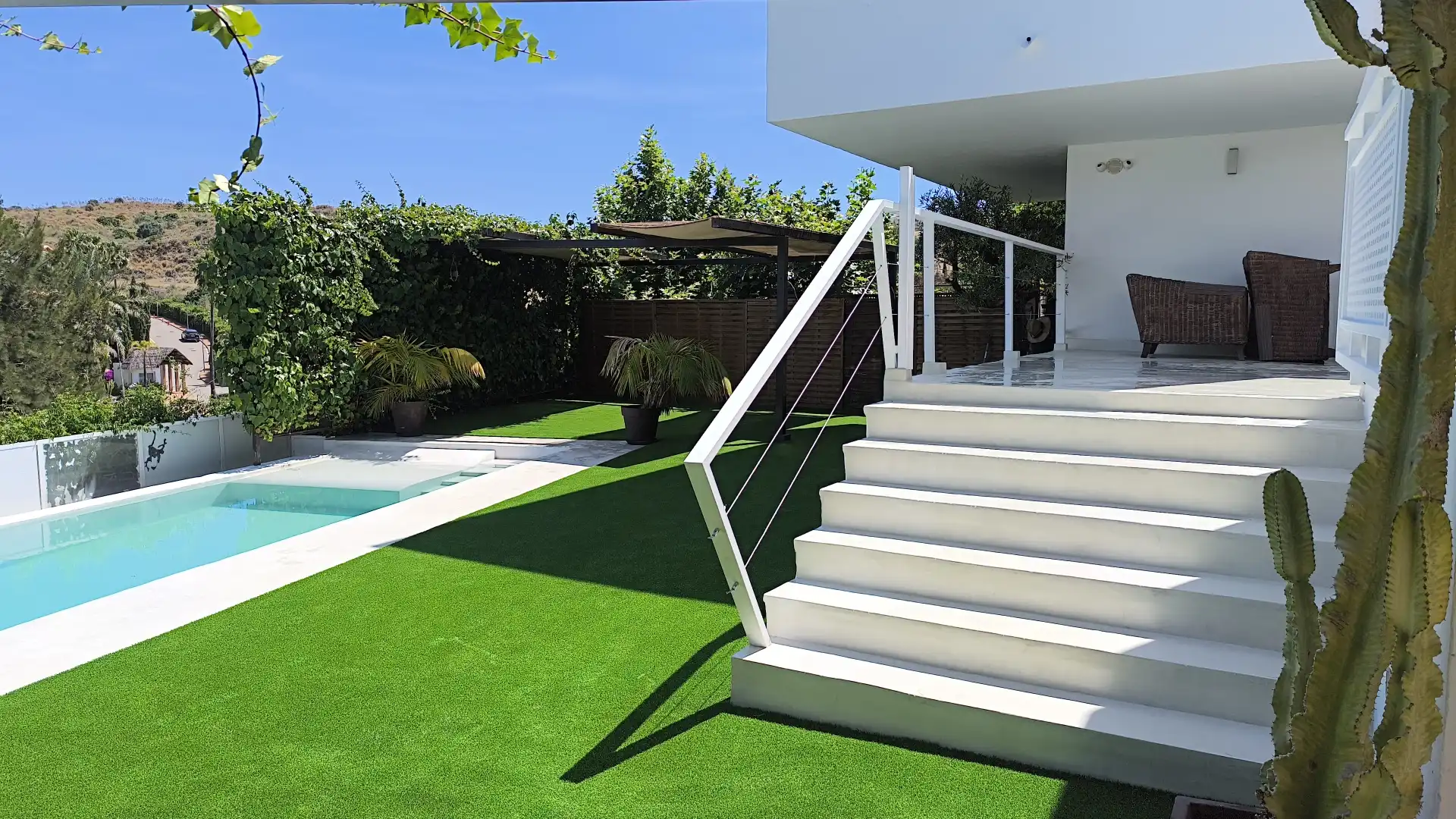 Casa o chalet de alquiler en Arrabal Sector 23, 33, Hipódromo - Cerrado del Águila Terraza de Casa o chalet de alquiler en Mijas con Aire acondicionado, Calefacción y Jardín privado