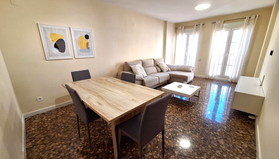 Piso en venta en Avenida Castilla, 33, Cheste, Valencia - imagen 1 Foto 1 de Piso en venta en Avenida Castilla, 33, Cheste, Valencia