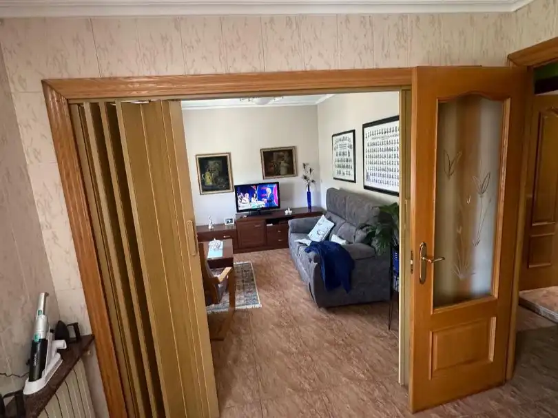 Casa o chalet en venta en Cuesta la Viña, 13, San Martín del Rey Aurelio Sala de estar de Casa o chalet en venta en San Martín del Rey Aurelio