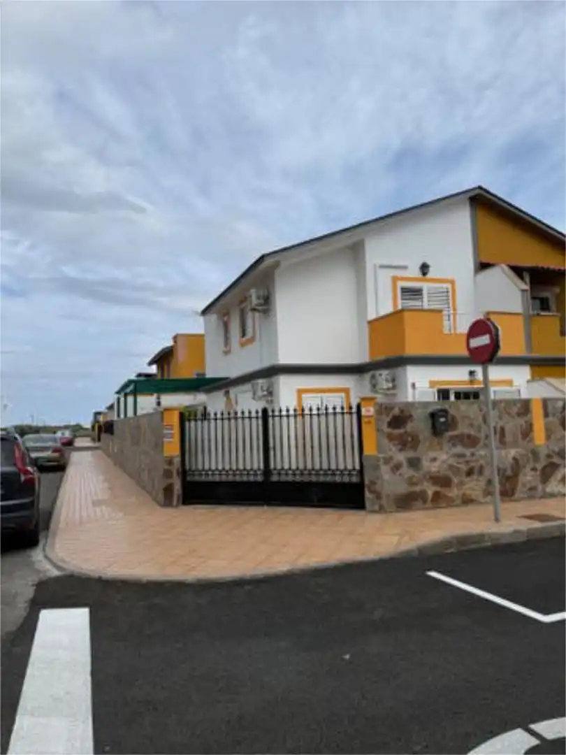 Casa o chalet en venta en Castillo del Romeral - Juan Grande Vista exterior de Casa o chalet en venta en San Bartolomé de Tirajana con Calefacción, Jardín privado y Terraza