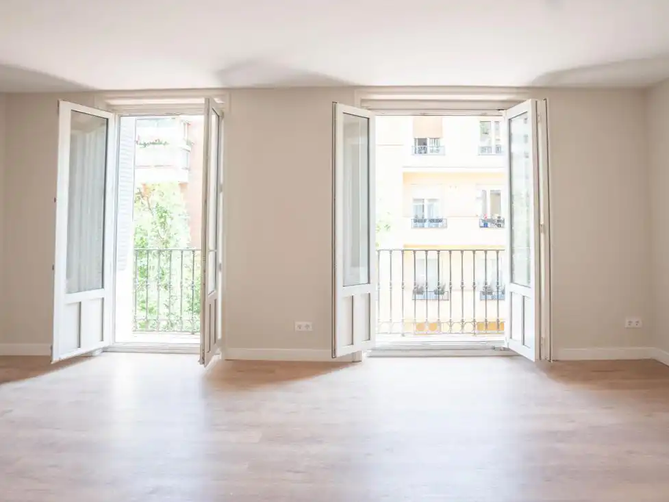 Balcony of Flat for rent in  Madrid Capital  with Air Conditioner and Balcony