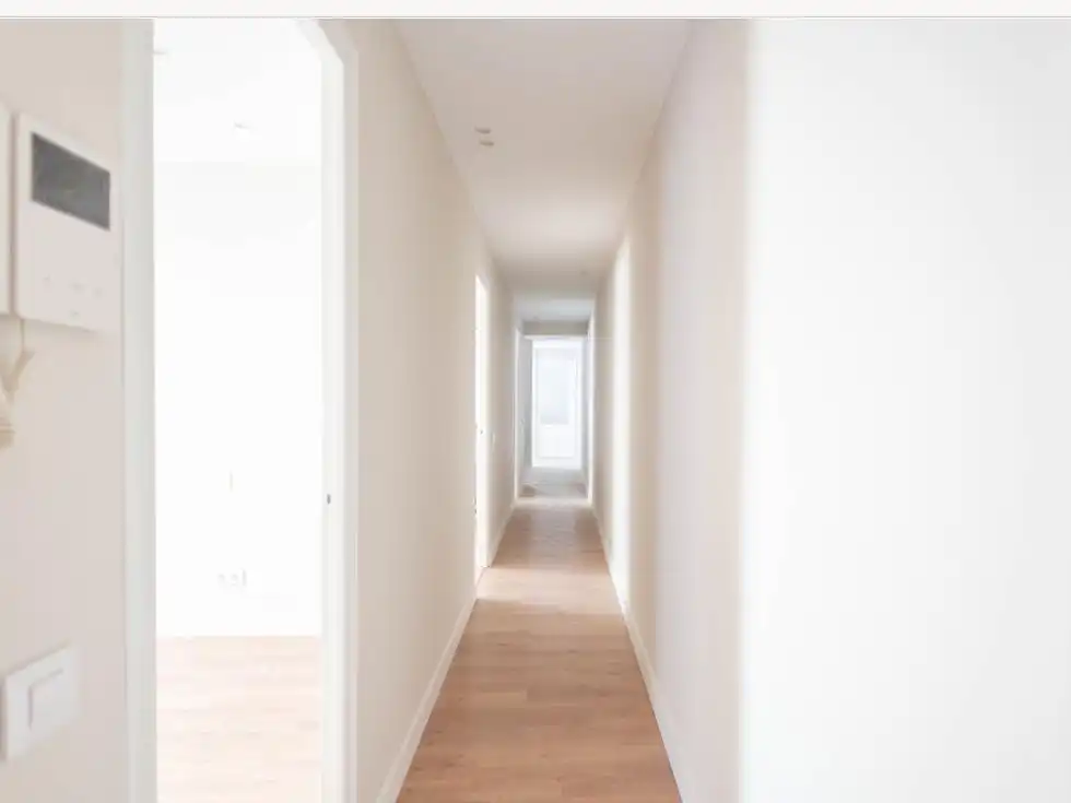 Flat for rent in  Madrid Capital  with Air Conditioner and Balcony