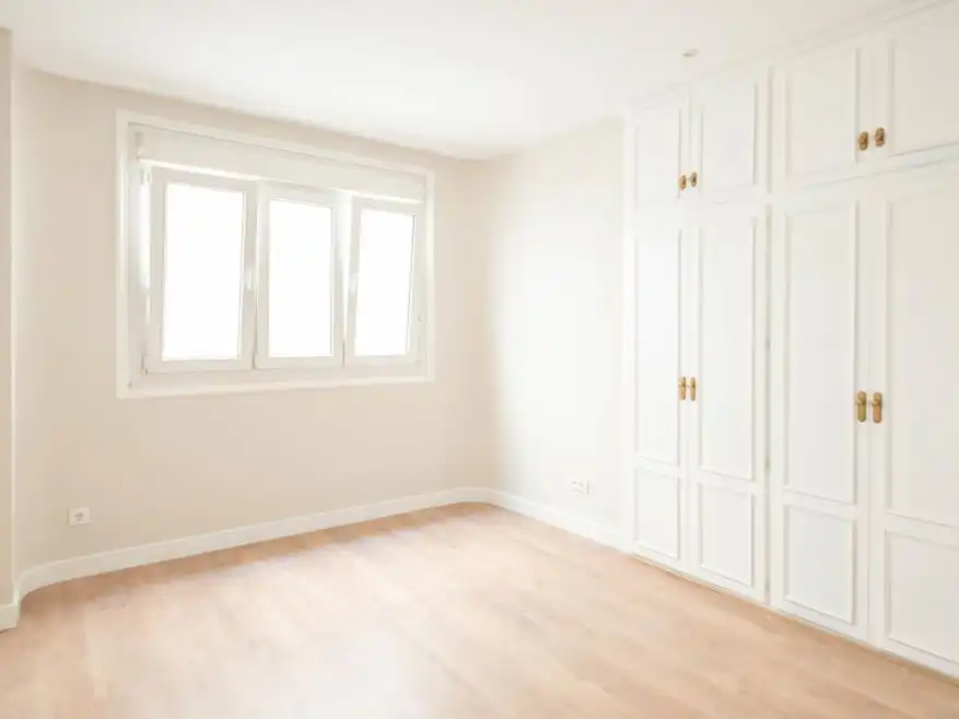 Bedroom of Flat for rent in  Madrid Capital  with Air Conditioner and Balcony