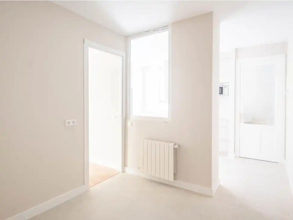 Bedroom of Flat for rent in  Madrid Capital  with Air Conditioner and Balcony