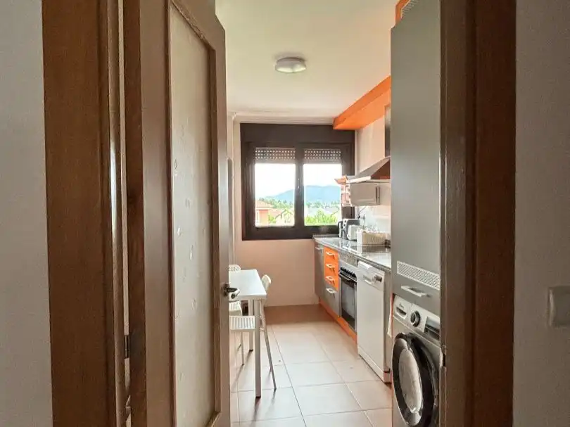Wohnung zur Miete in Calle Los Magnolios, 29, Llanera Küche von Wohnung zur Miete in Llanera mit Schwimmbad