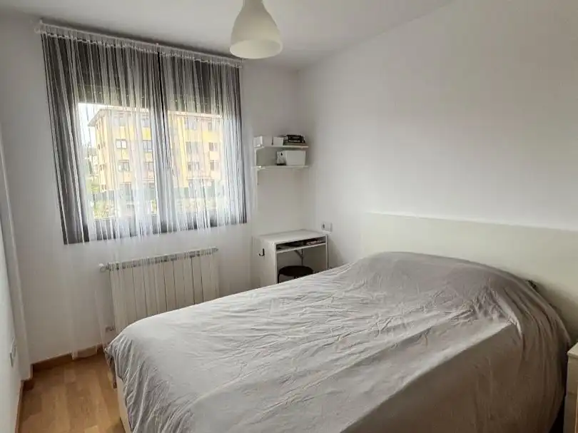 Wohnung zur Miete in Calle Los Magnolios, 29, Llanera Schlafzimmer von Wohnung zur Miete in Llanera mit Schwimmbad