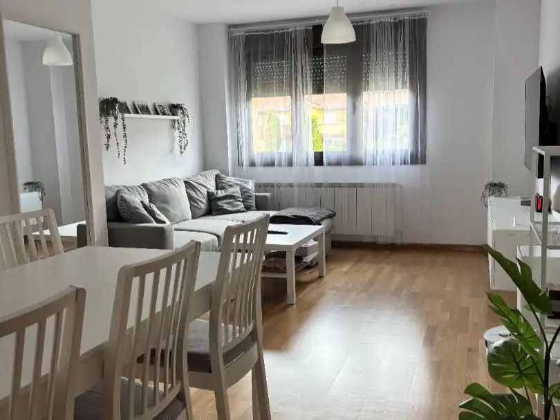 Wohnung zur Miete in Calle Los Magnolios, 29, Llanera Wohnzimmer von Wohnung zur Miete in Llanera mit Schwimmbad