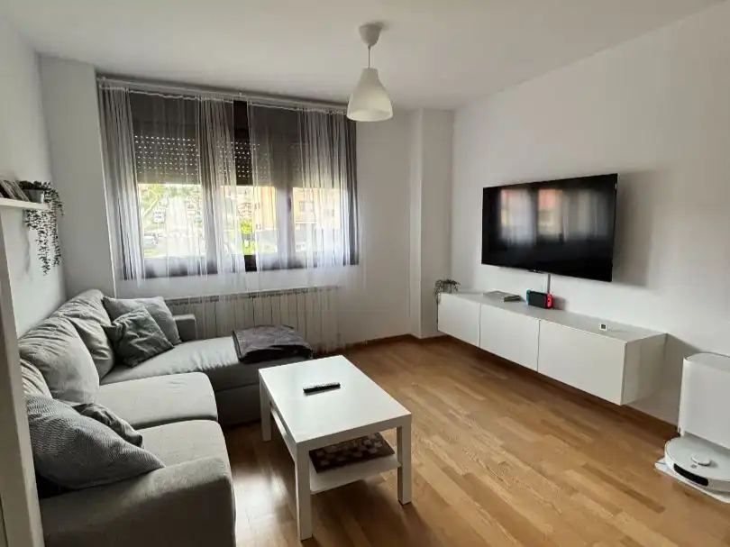 Wohnung zur Miete in Calle Los Magnolios, 29, Llanera Wohnzimmer von Wohnung zur Miete in Llanera mit Schwimmbad