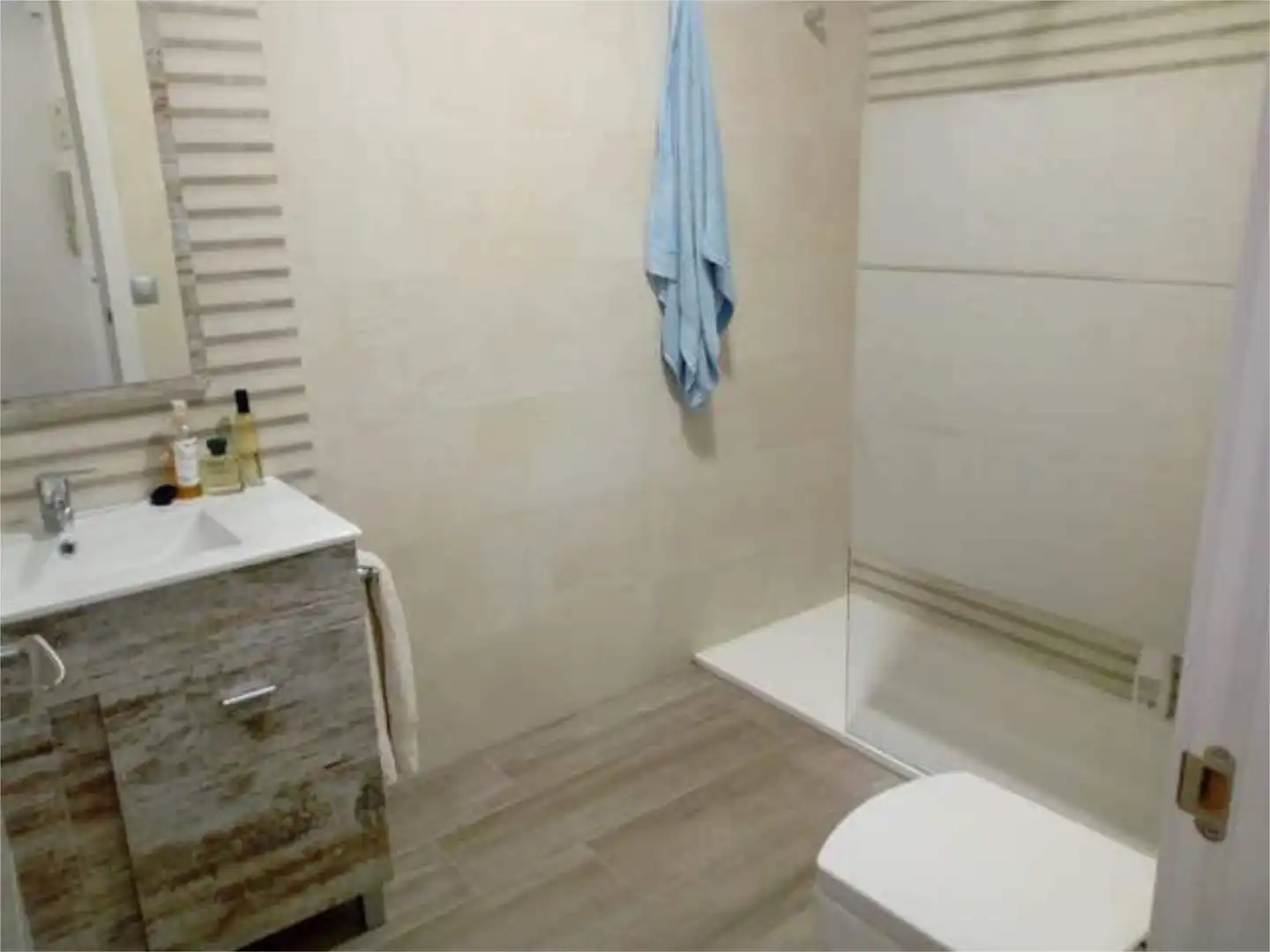 Estudio de alquiler en El Pilar Baño de Estudio de alquiler en Vila-real con Amueblado