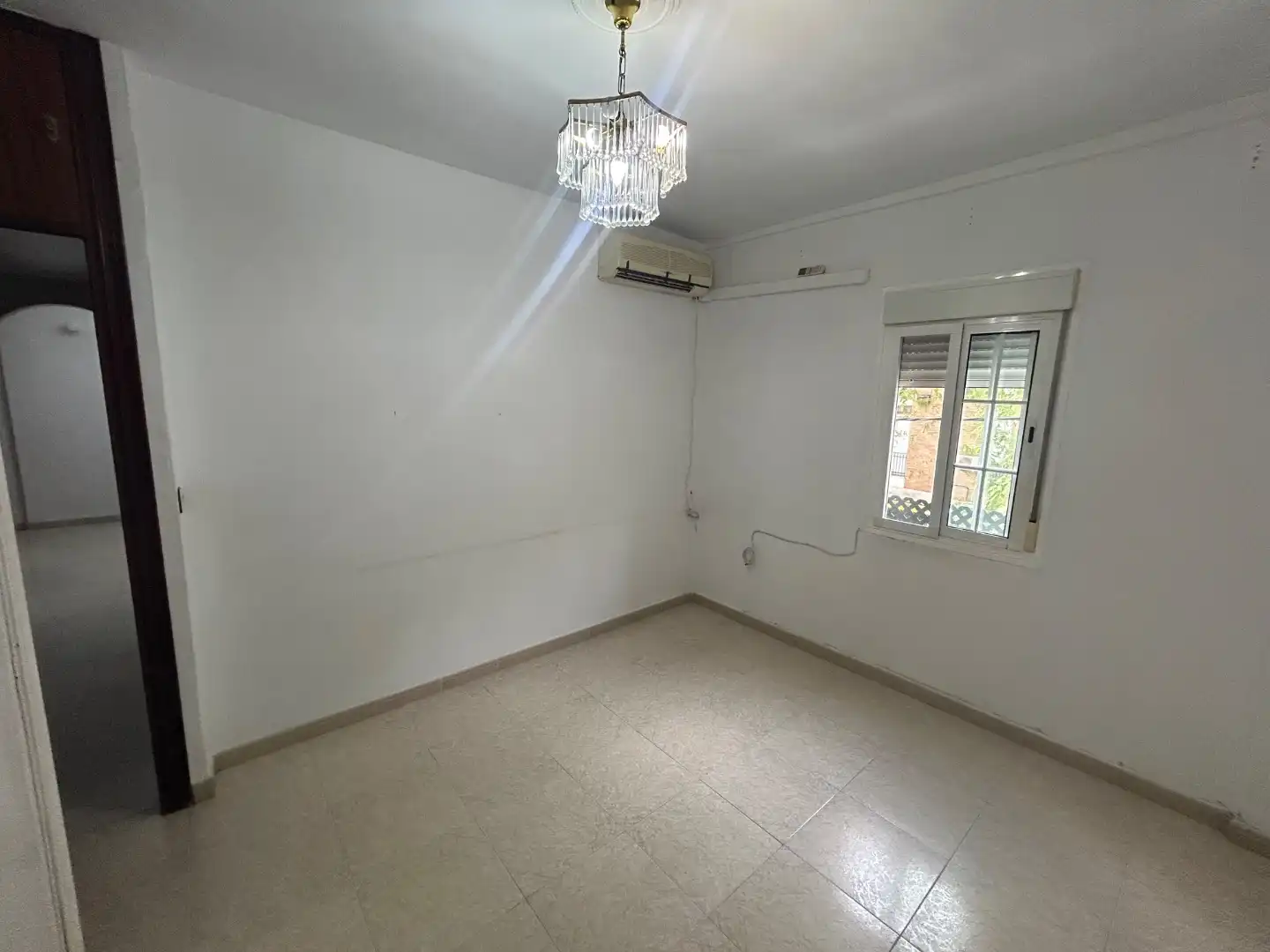 Piso en venta en Calle Playa de Valdelagrana, 6, El Torrejón - El Cerezo Habitación de Piso en venta en Sevilla con Aire acondicionado y Amueblado