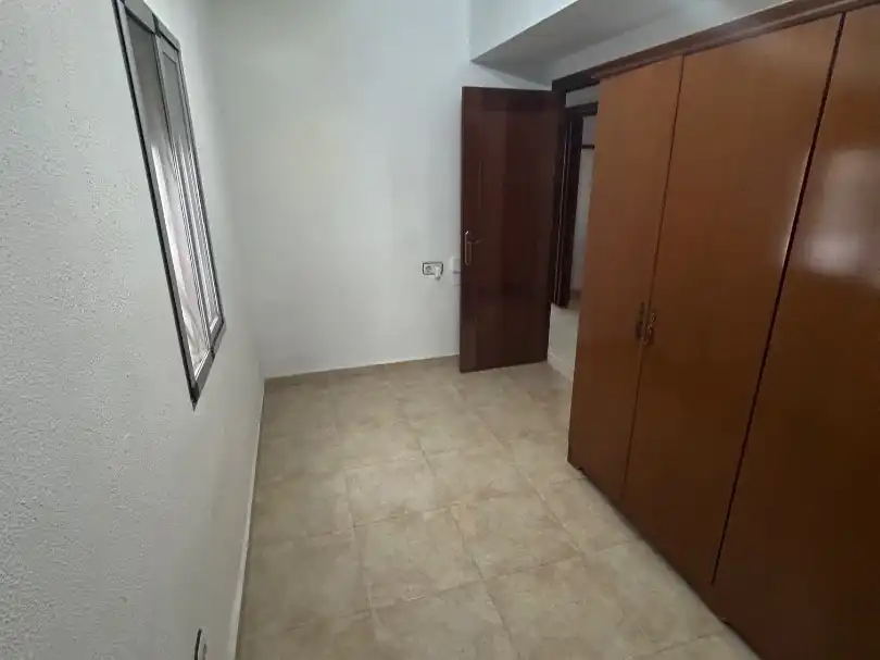 Piso en venta en Calle Playa de Valdelagrana, 6, El Torrejón - El Cerezo Piso en venta en Sevilla con Aire acondicionado y Amueblado