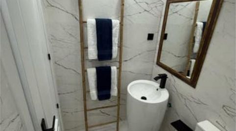 Foto 5 de Piso de alquiler en Las Chapas - Alicate Playa, Marbella