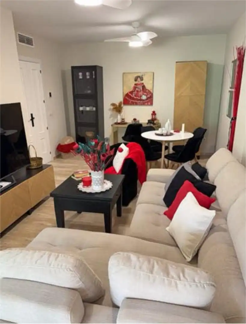 Sala de estar de Piso de alquiler en Marbella con Calefacción, Jardín privado y Terraza