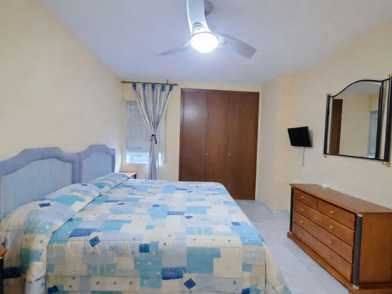 Piso en venta en Calle Ferrocarril del Puerto, 6, Parque Ayala - Jardín de la Abadía - Huelín Piso en venta en Calle Ferrocarril del Puerto, 6, Parque Ayala - Jardín de la Abadía - Huelín