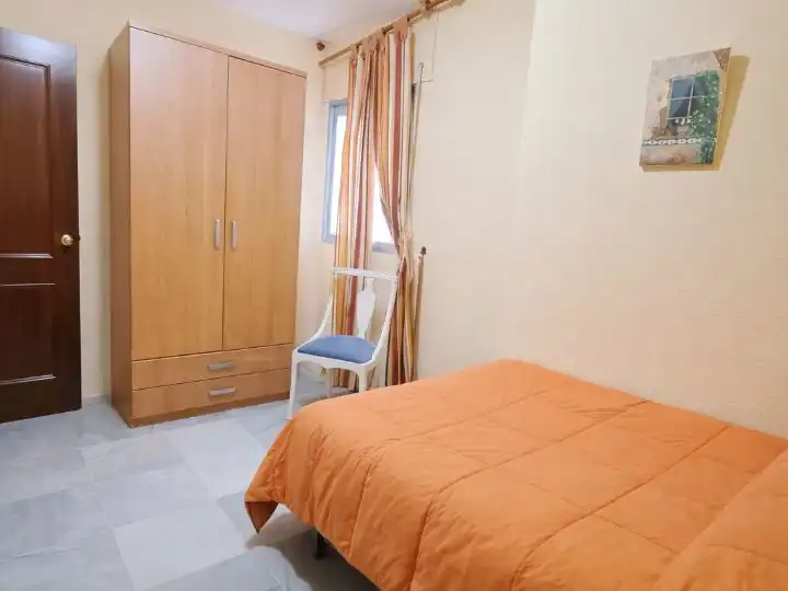 Piso en venta en Calle Ferrocarril del Puerto, 6, Parque Ayala - Jardín de la Abadía - Huelín Piso en venta en Calle Ferrocarril del Puerto, 6, Parque Ayala - Jardín de la Abadía - Huelín