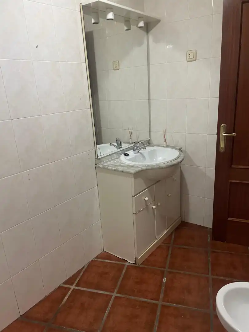 Casa adosada en venta en Calle Norte, 10, Garciaz Baño de Casa adosada en venta en Garciaz con Amueblado