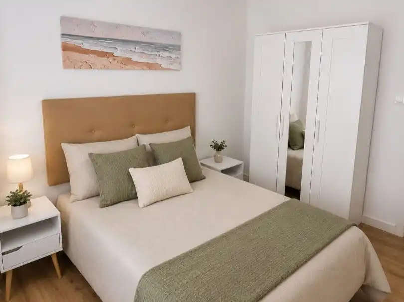 Bedroom of Flat for share in  Logroño  with Heating, Parquet flooring and Furnished