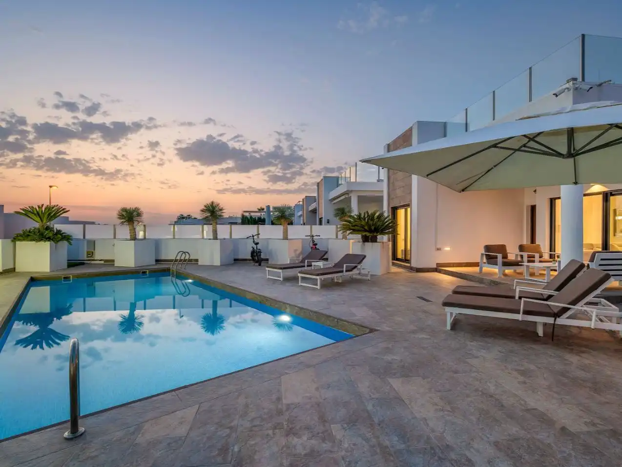 Terrassa de Casa o xalet en venda en Orihuela amb Aire condicionat, Jardí privat i Terrassa