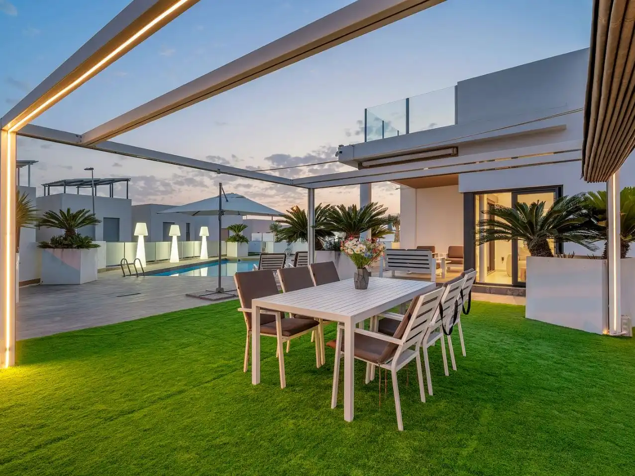 Terrassa de Casa o xalet en venda en Orihuela amb Aire condicionat, Jardí privat i Terrassa
