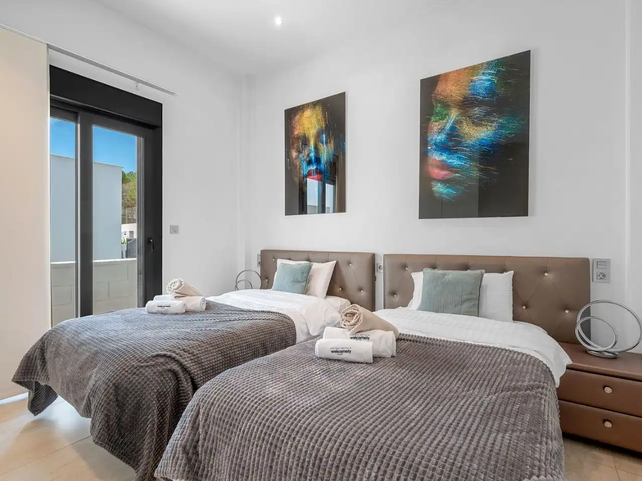 Dormitori de Casa o xalet en venda en Orihuela amb Aire condicionat, Jardí privat i Terrassa