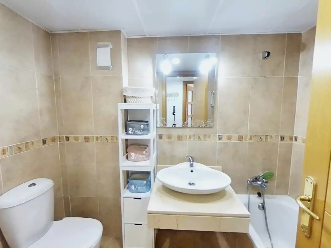 Bathroom of Apartments for rent in Valdemoro  with Air Conditioner, Heating and Parquet flooring