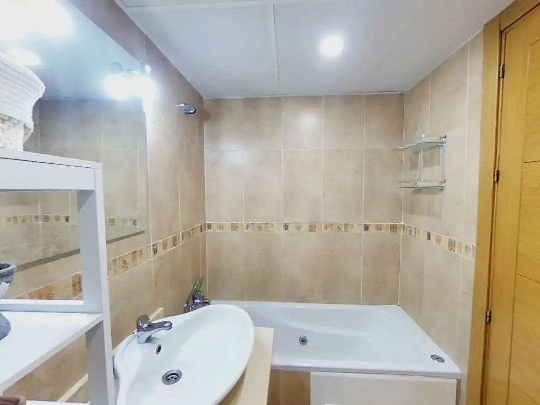 Bathroom of Apartments for rent in Valdemoro  with Air Conditioner, Heating and Parquet flooring